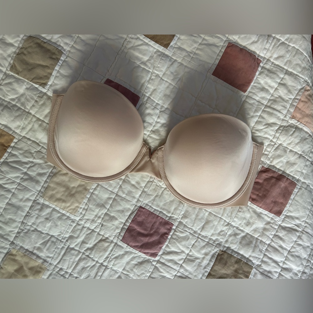 Victoria's Secret Bare illusions strapless Bra